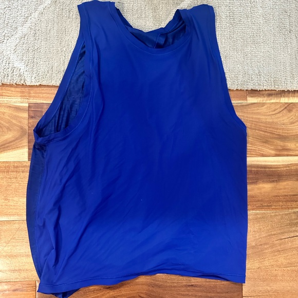 Lululemon tank - Picture 1 of 2